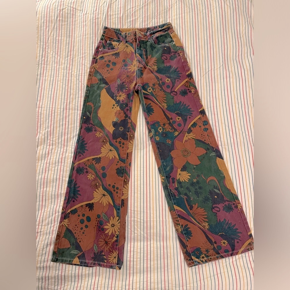 Unique and wild SHEIN patterned denim! Size medium. 100% cotton.